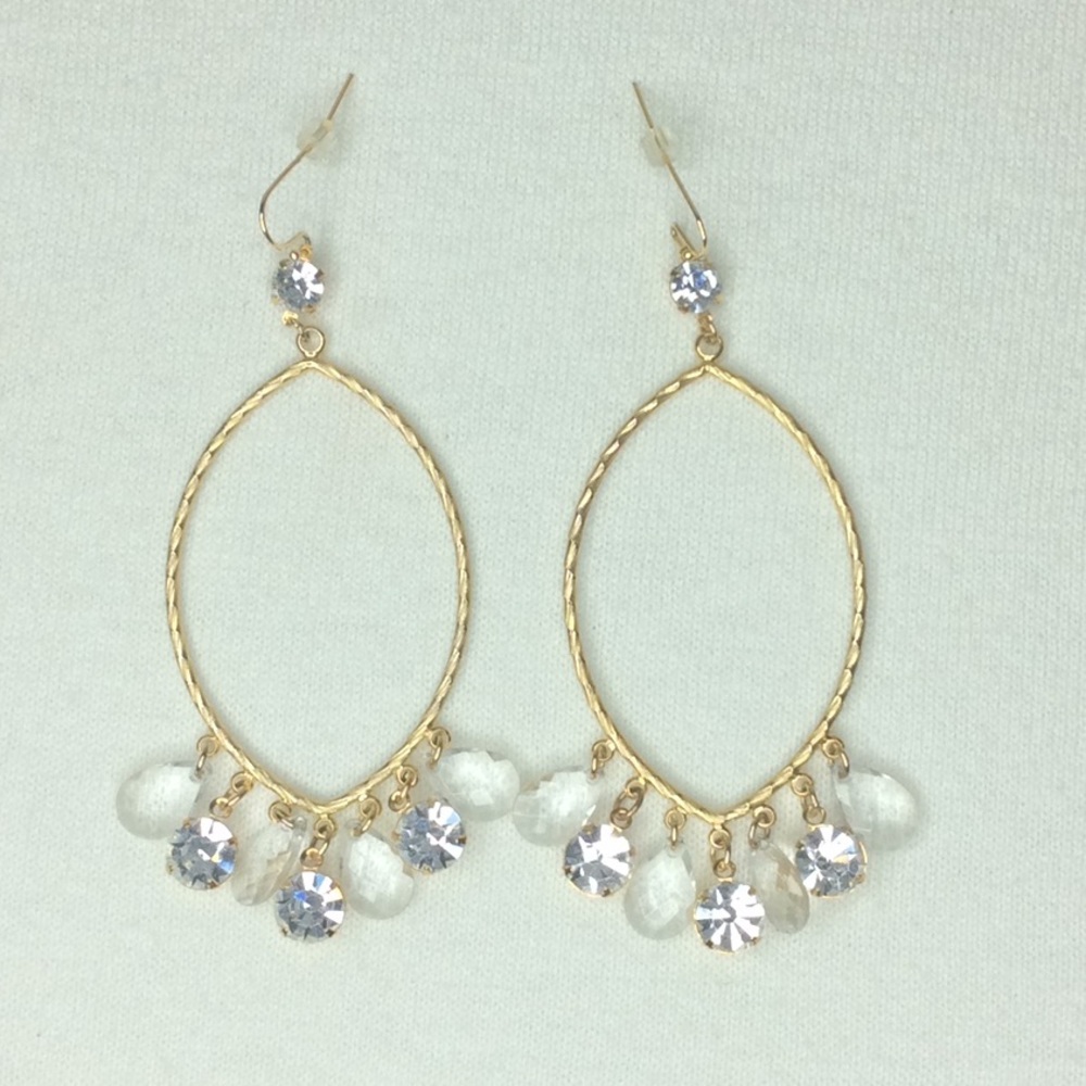 NWOT GOLD RHINESTONE PIERCED EARRINGS